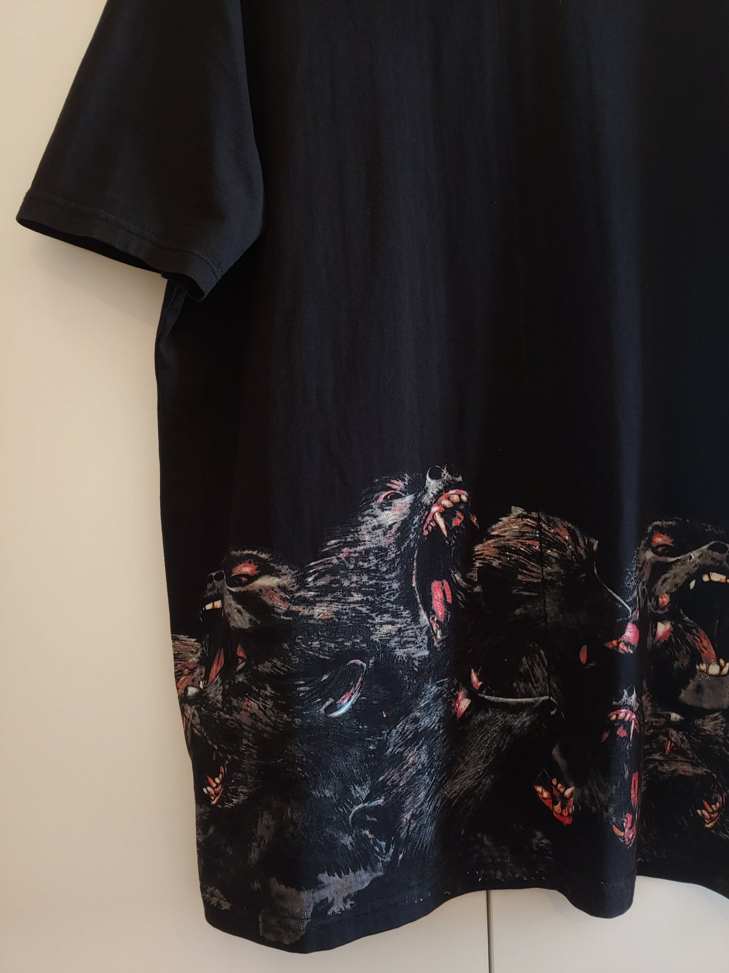 Givenchy Screaming Monkeys T Shirt S