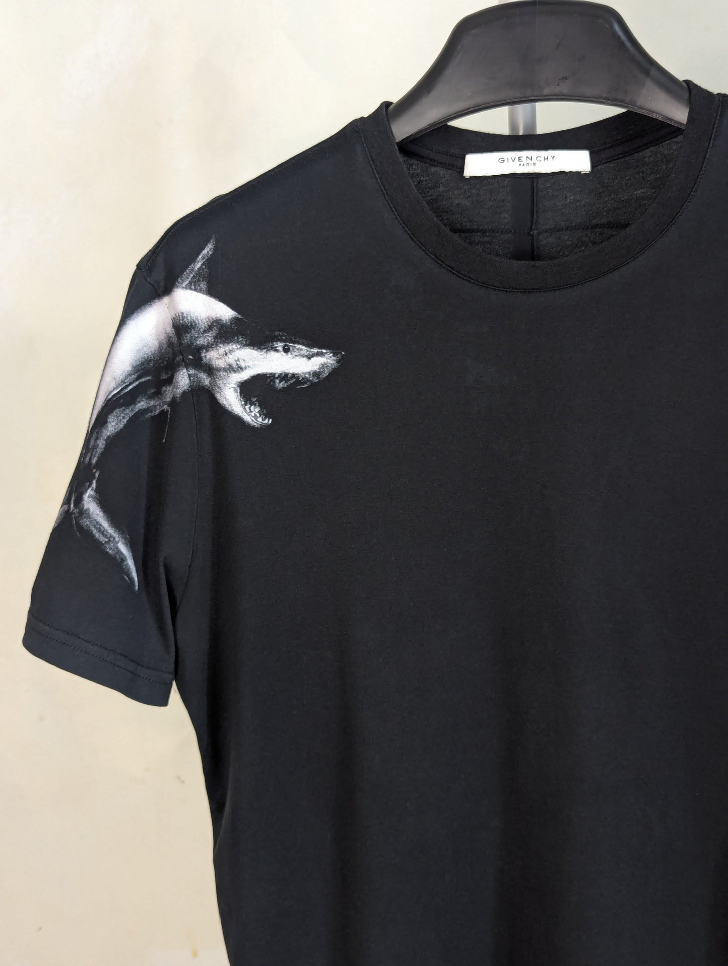 Givenchy Shark 47 Print Size Xs Cuban Fit
